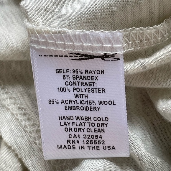 Dolan Anthropologie Embroidered Dolman Sleeves Top  Women Sz M Stretchable - Picture 6 of 8